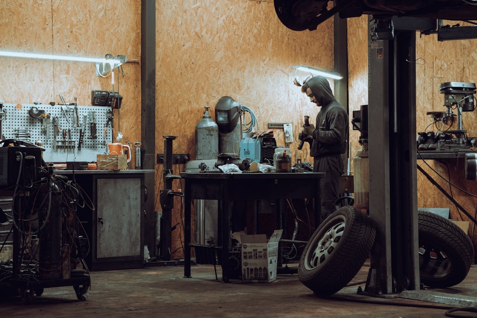 Atelier de garage automobile